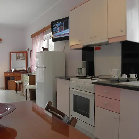 Апарт-отель Irida Кипарисия