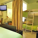 Irida 公寓式酒店 4*