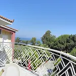 Irida 公寓式酒店 4*