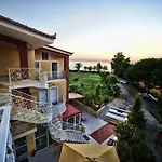 公寓式酒店 Irida 4*