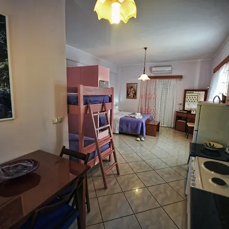 Aparthotel Irida 3*
