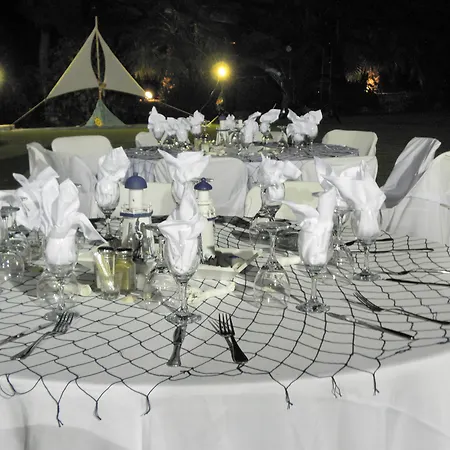 Irida Aparthotel 4*