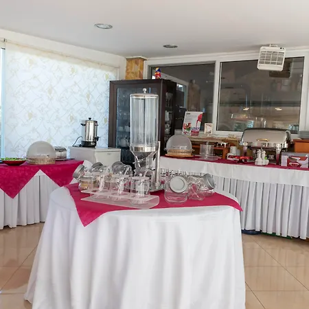 Irida Apart Otel Kyparissia