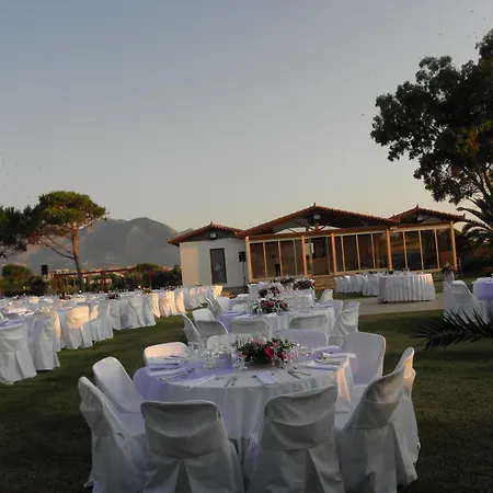 Aparthotel Irida