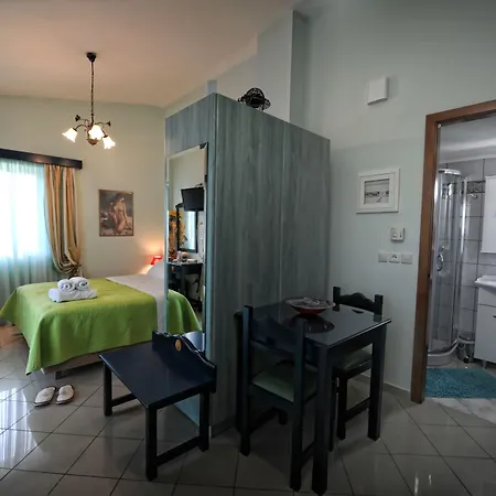 Apart Otel Irida Kyparissia