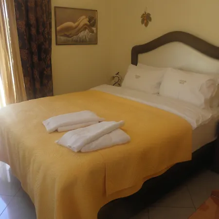 Aparthotel Irida 4*