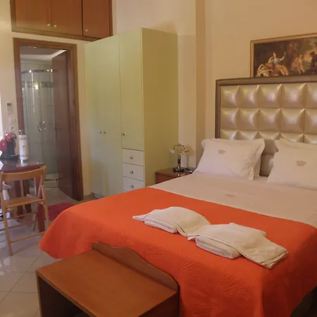 Irida Aparthotel 4*