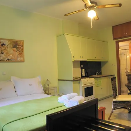 Irida Aparthotel 3*